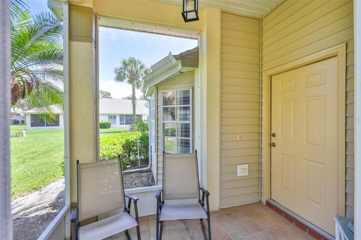 Property Photo: 2429 New Haven Circle FL 33573
