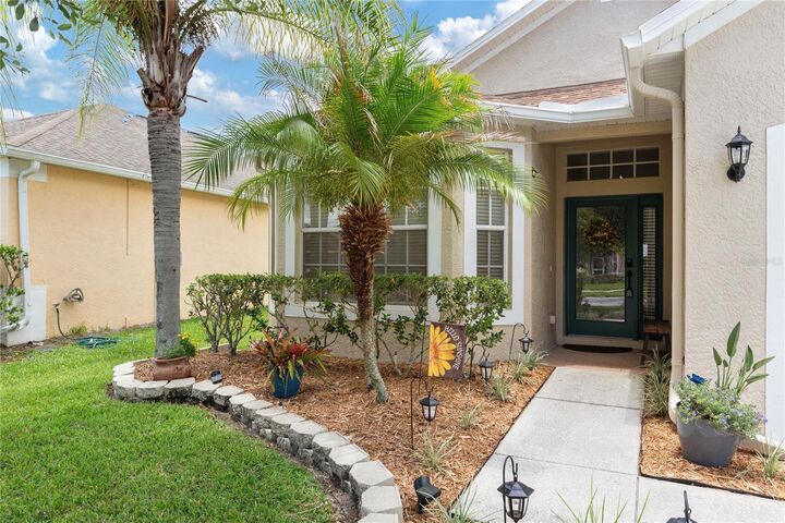 Property Photo:  31415 Bridgegate Drive  FL 33545 