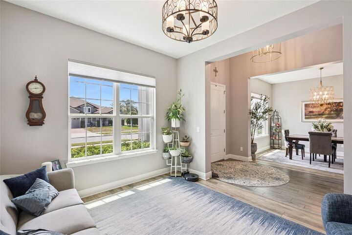 Property Photo: 3113 Pinenut Drive FL 32712