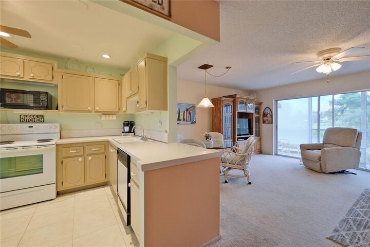 Property Photo: 3860 Ironwood Lane 103G FL 34209