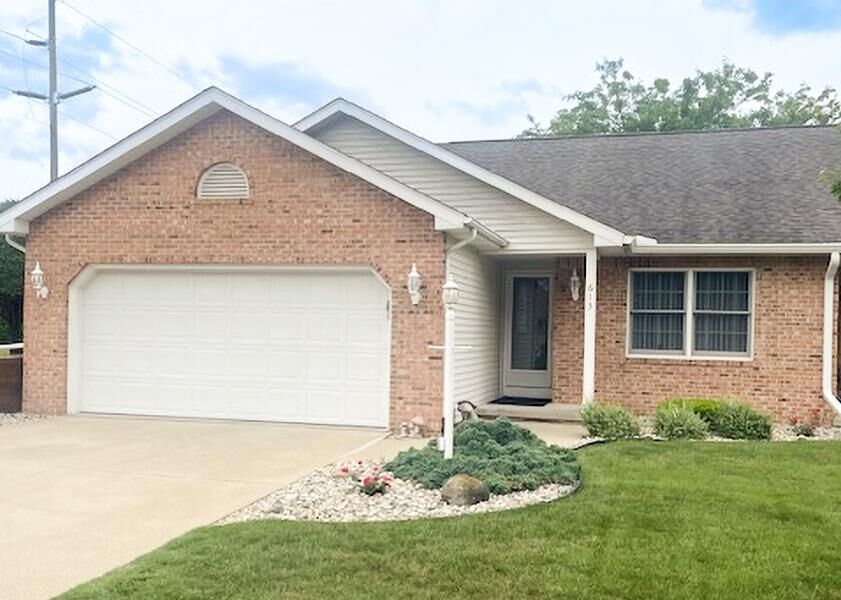 Property Photo:  613 Summergreen Drive  MI 48734 