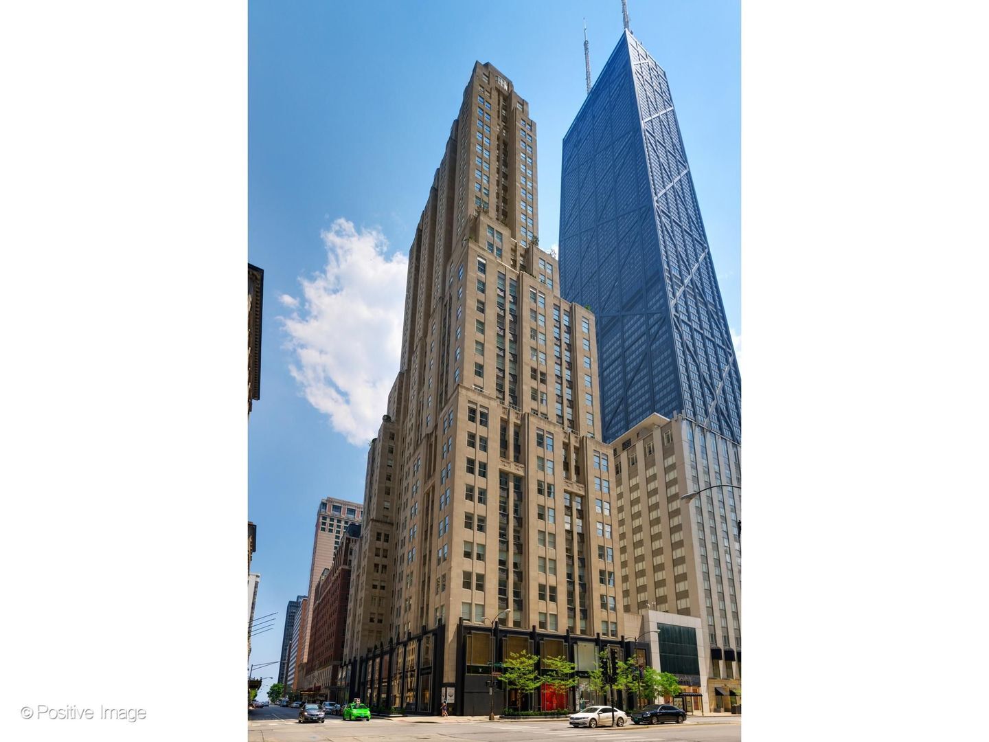 Property Photo:  159 E Walton Place 8G  IL 60611 