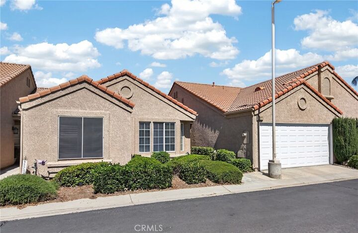 Property Photo:  983 Stonecrest Street  CA 92545 