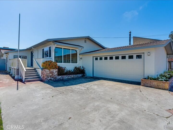 Property Photo:  1556 3rd  CA 93402 