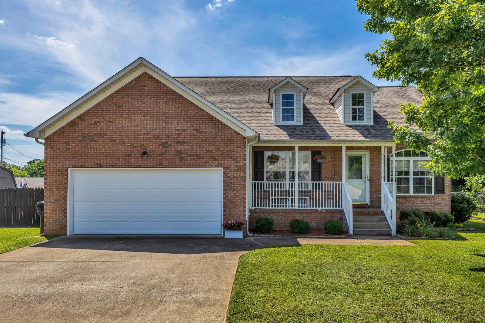 Property Photo: 1978 Farmington Ct TN 38401