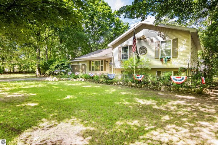 Property Photo: 2494 Holland Circle MI 49685