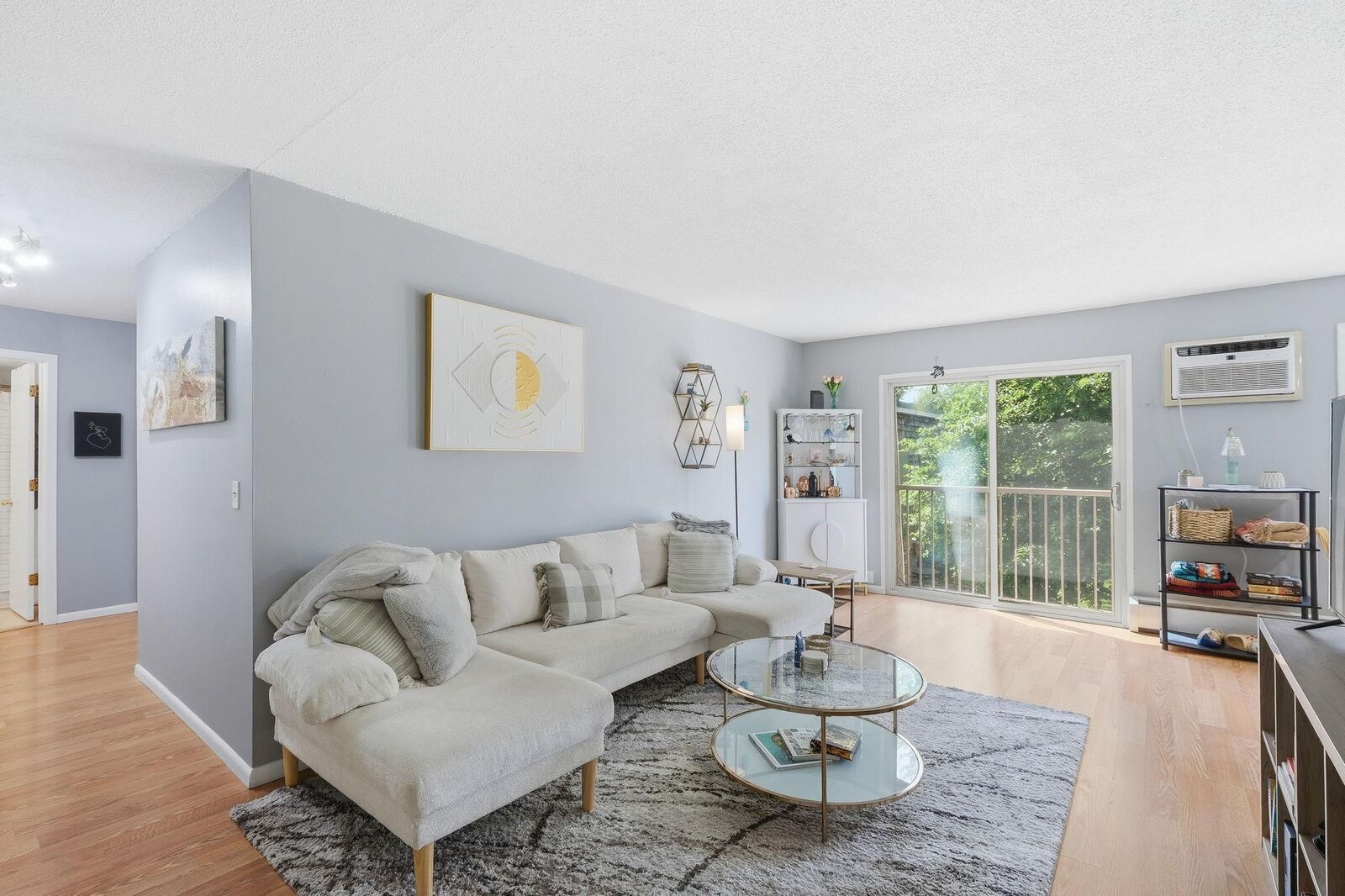 Property Photo: 908 9th Avenue S #7 MN 55343