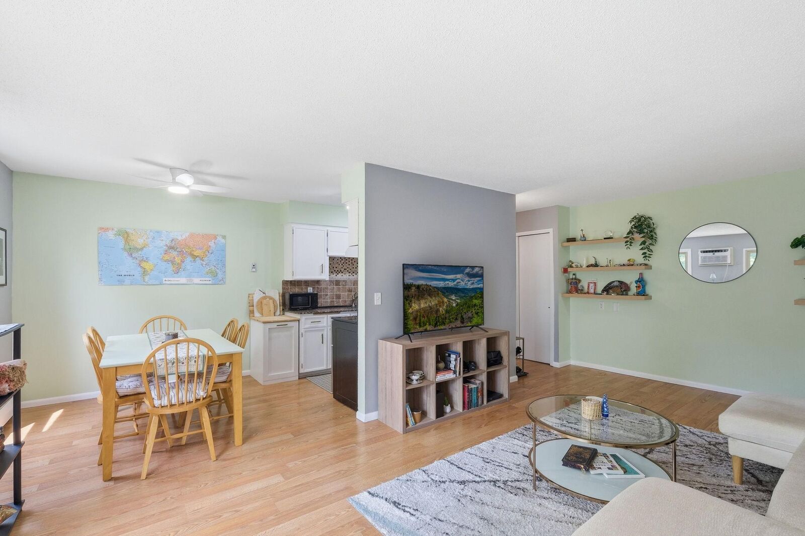 Property Photo:  908 9th Avenue S 7  MN 55343 