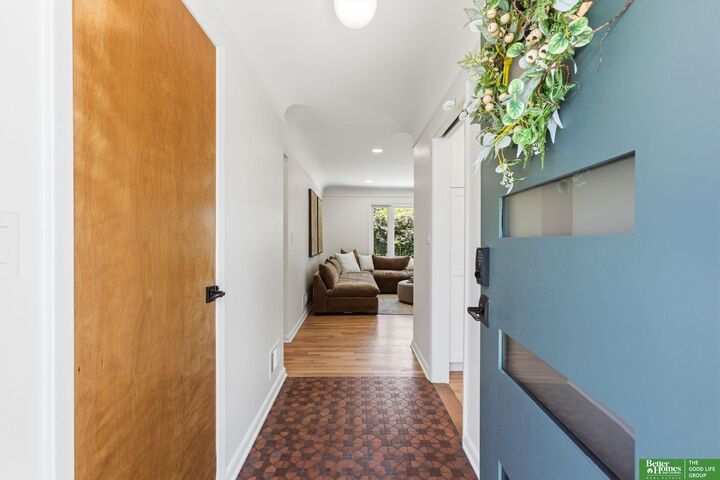 Property Photo: 2605 S 87 Avenue NE 68114