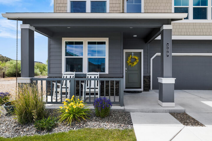 Property Photo: 509 SE Stetson Court OR 97754