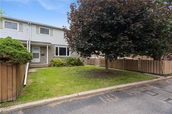Property Photo:  18 Oakhill Drive 12B  ON N3T 0J2 