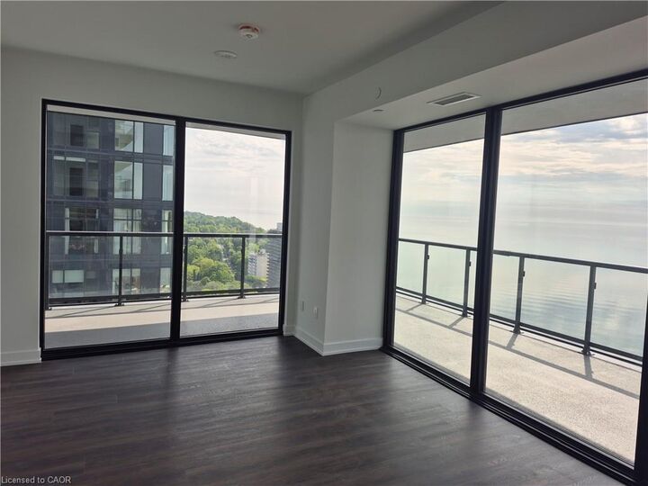 Property Photo: 2075 Lakeshore Road 1904 ON L7R 1E2