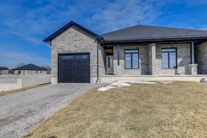 381 Argyle Avenue — photo 1