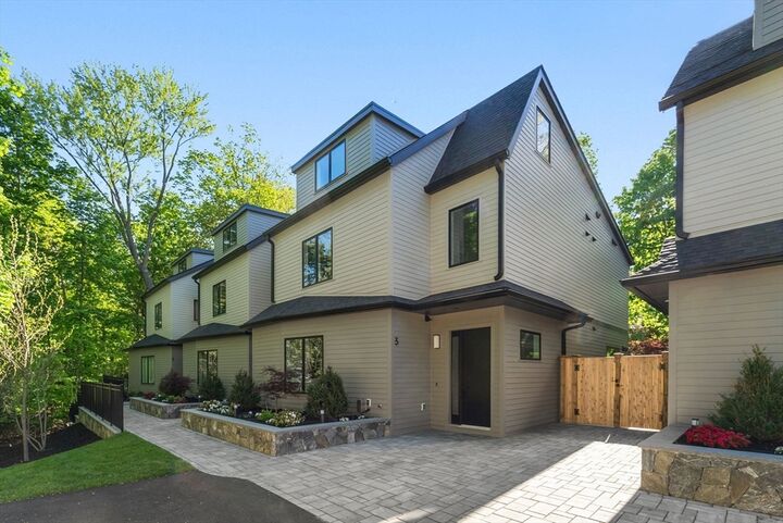 Property Photo:  956 Walnut Street 2  MA 02461 