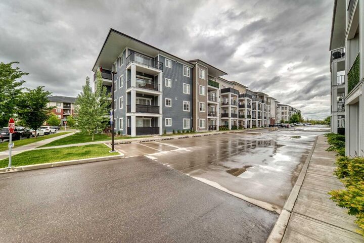 Property Photo:  151 Legacy Main Street SE 8306  AB T2X 5C7 