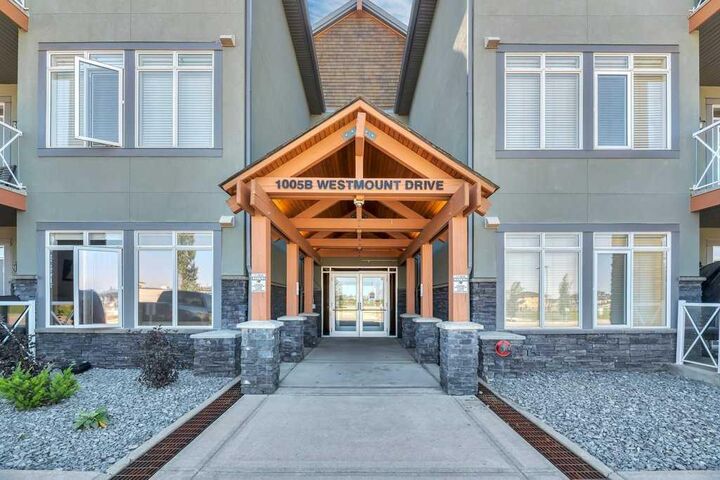 Property Photo:  1005B Westmount Drive 102  AB T1P 0C3 