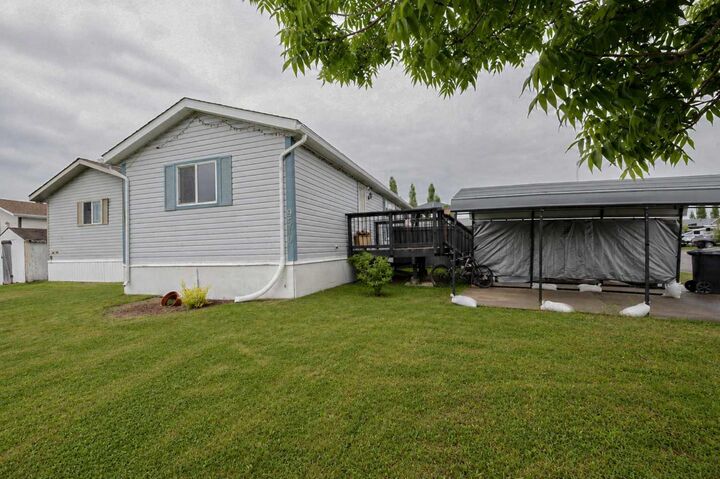 Property Photo:  9510 108A Avenue  AB T8X 5B6 