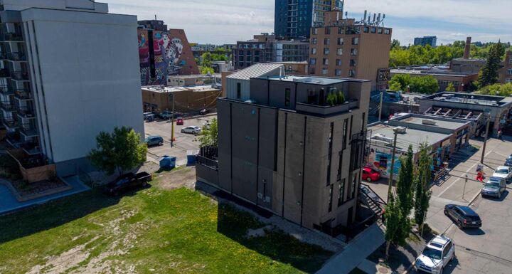 Property Photo: 1508 6 Street SW AB T2R 0Z8