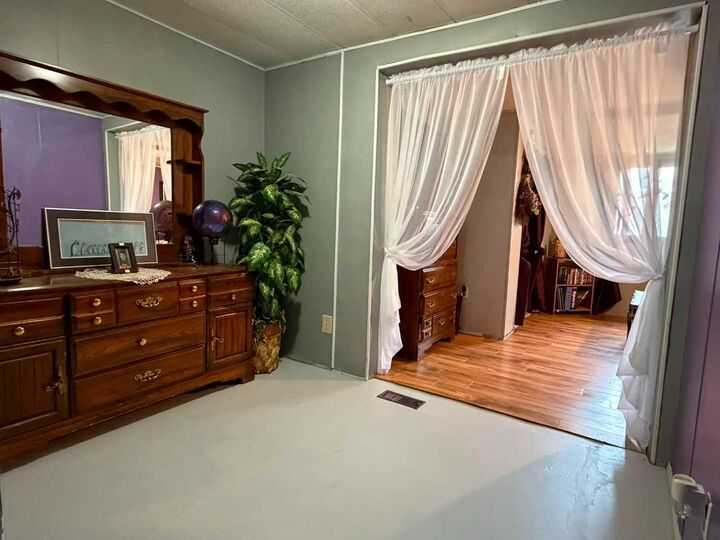 Property Photo: 5800 46 Street 42 AB T4H 1G8