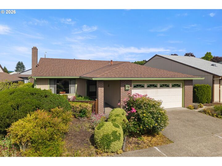 Property Photo:  2342 NE 149th Ave  OR 97230 