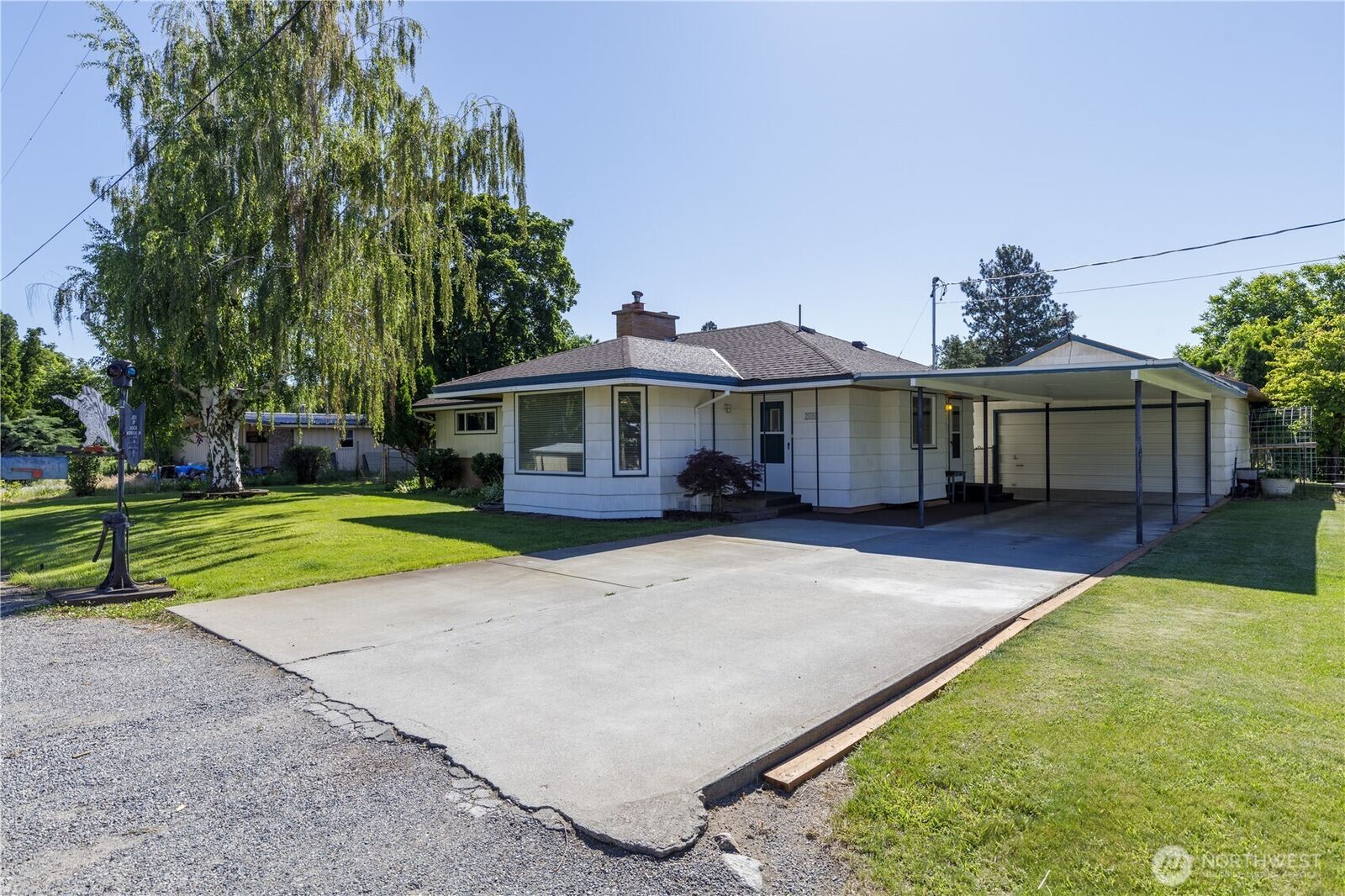 Property Photo: 2080 James Avenue WA 98840