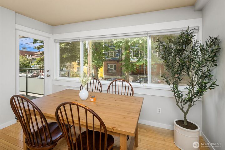 Property Photo:  705 E Republican Street 102  WA 98102 