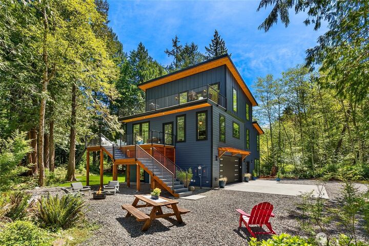Property Photo: 10399 NE Pine Way WA 98110