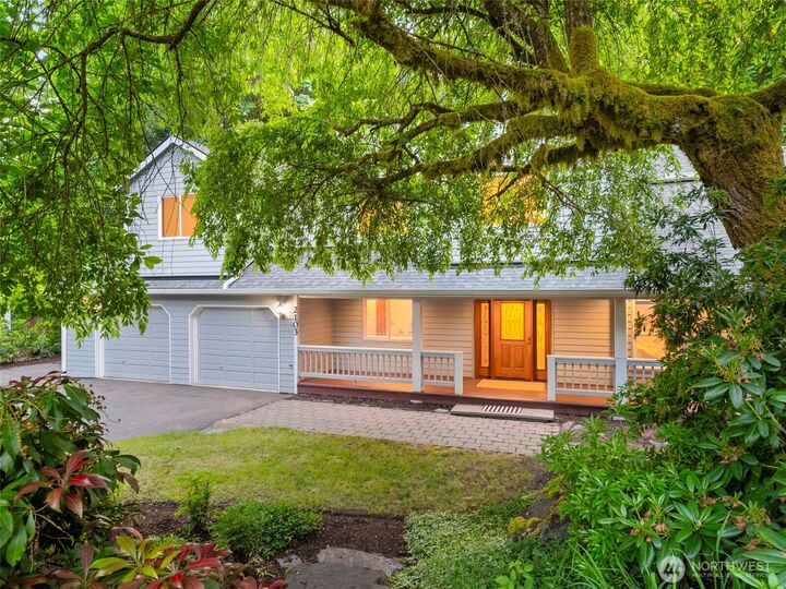 Property Photo:  2103  Golden Maples Court NW  WA 98502 