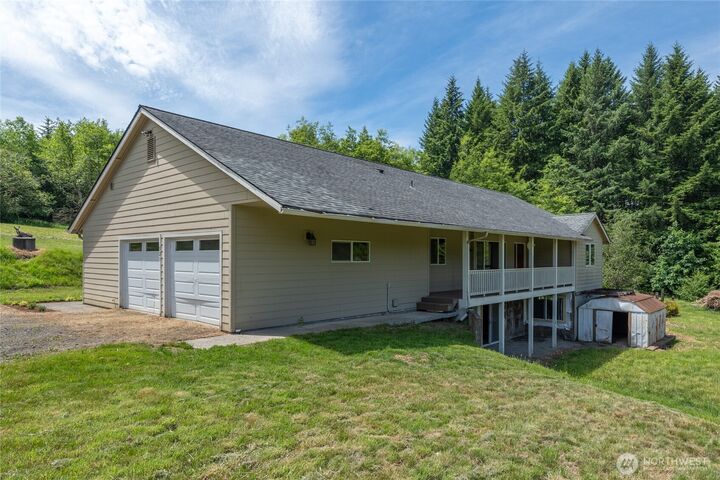 Property Photo: 521 Bodine Rd WA 98626