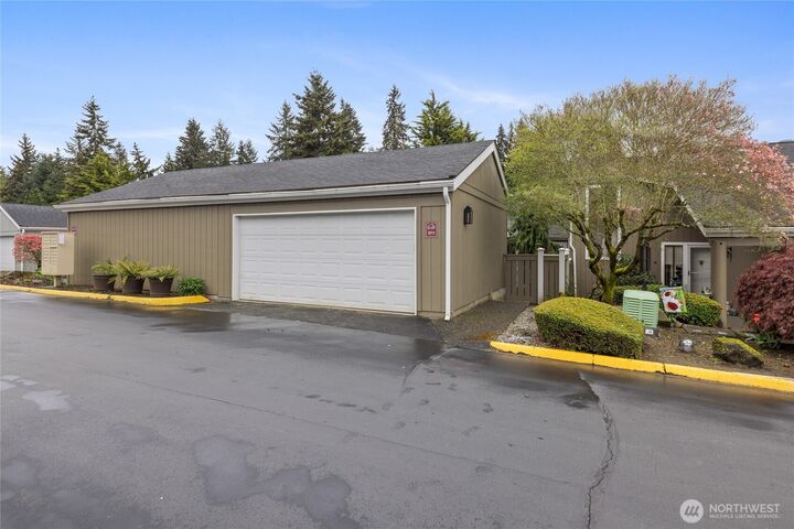 Property Photo: 3213 SW 319th Place 19 WA 98023
