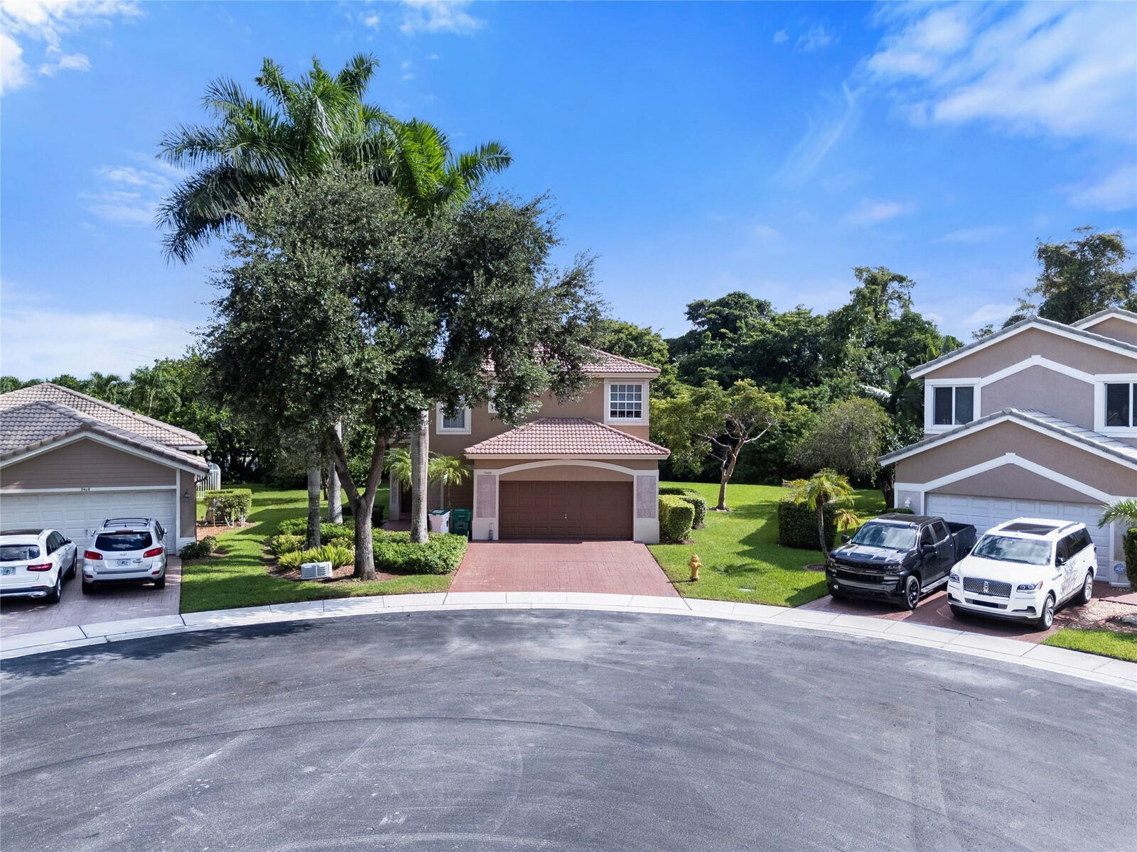 Property Photo: 7400 NW 70th Avenue FL 33067