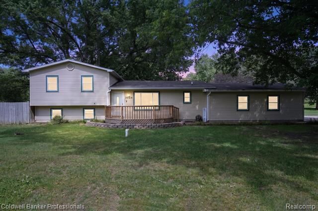 Property Photo:  3024 Harold Drive  MI 48421 