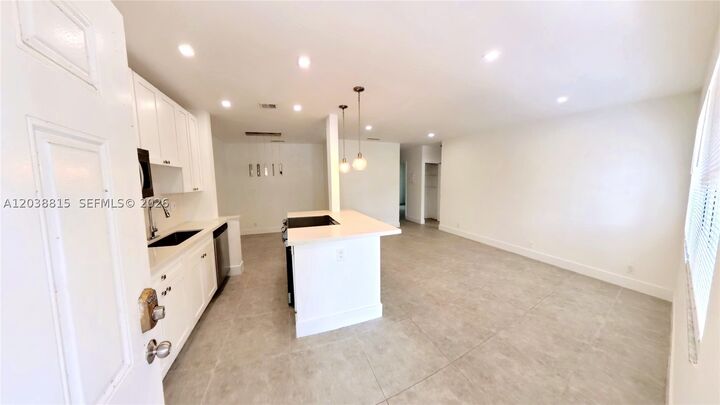 Property Photo: 11576 NW 42nd St 11576 FL 33065