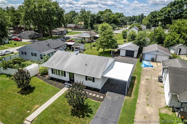 Property Photo: 1505 Elliott Avenue IN 47130