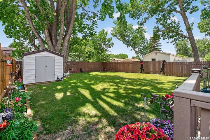 Property Photo: 1455 9th Avenue NE E11 SK S6J 1C6