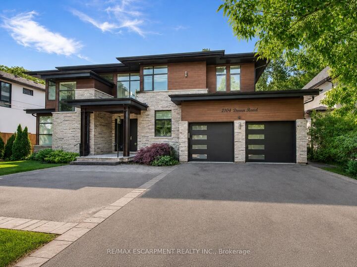 Property Photo: 2104 Devon Road ON L6J 2N2