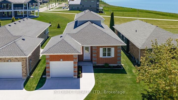 Property Photo: 241 Bethune Crescent ON N7A 4M6