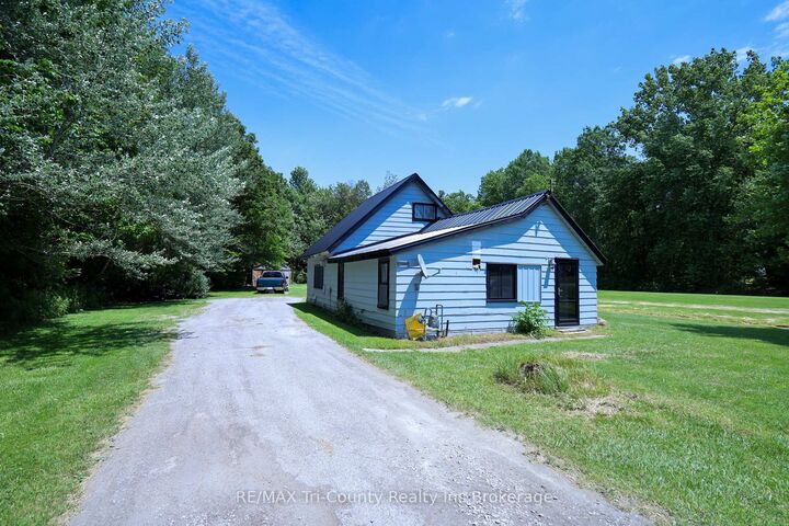 4942 59 Highway — photo 1