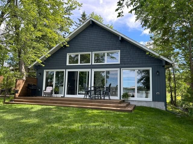 7426 Island View Street — photo 1