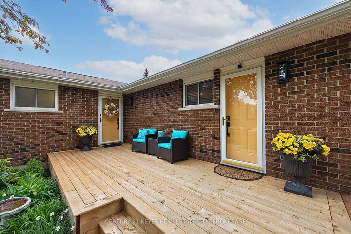 Property Photo: 38 Willowbank Road W ON K7G 2V5