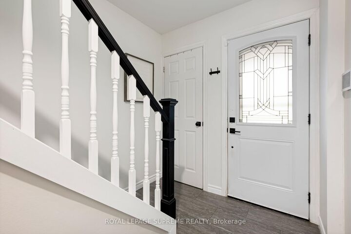 Property Photo: 31 Orange Mill Court 31 ON L9W 3R6