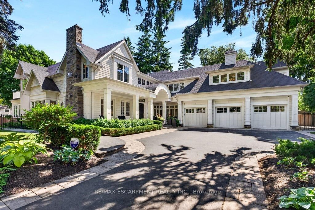 Property Photo: 162 Fruitland Avenue ON L7N 1W7