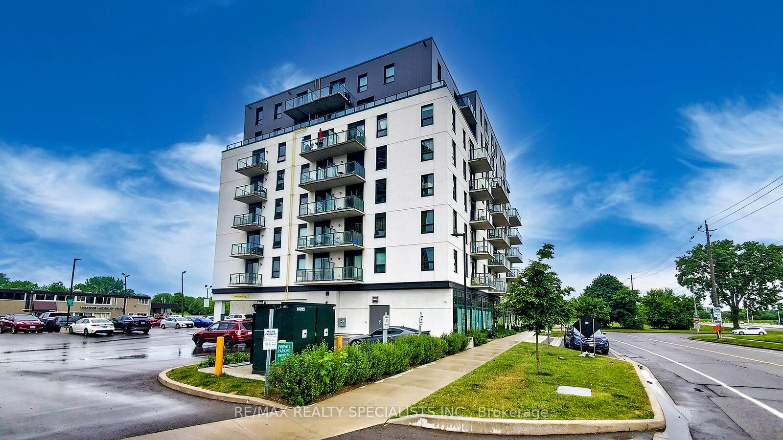 Property Photo:  7 Erie Avenue 809  ON N3S 2E7 