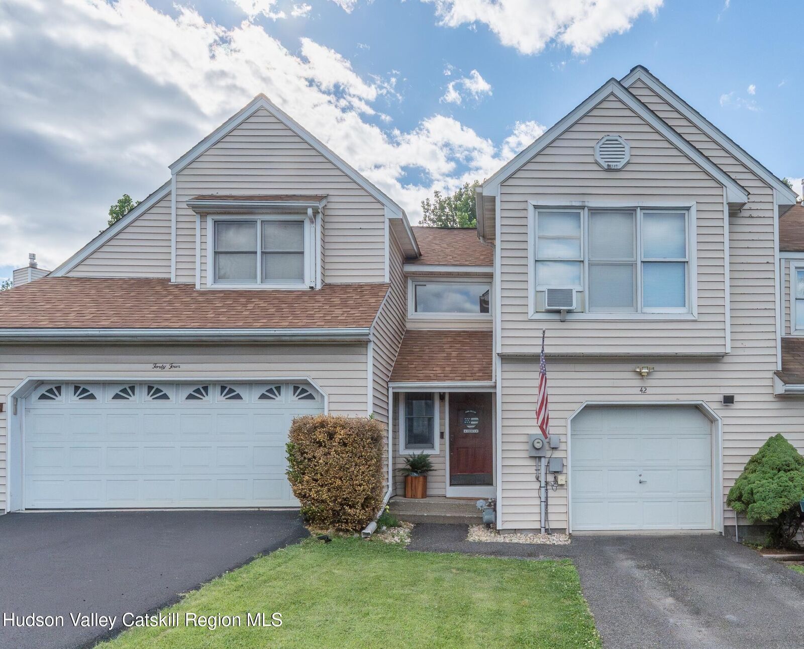 Property Photo:  42 Red Maple  NY 12477 