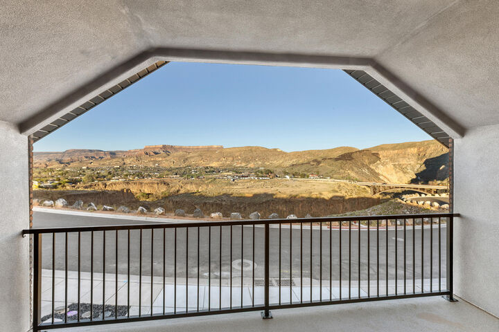 Property Photo: 1023 N Falcon Ridge View UT 84737