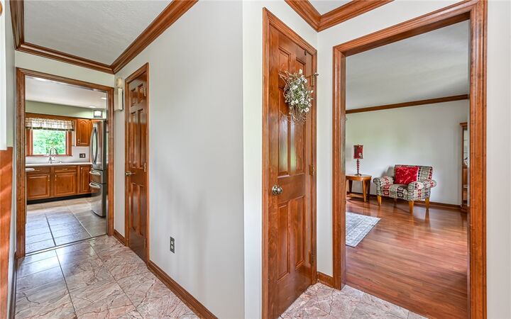 Property Photo: 212 Whitehaven Dr PA 15044