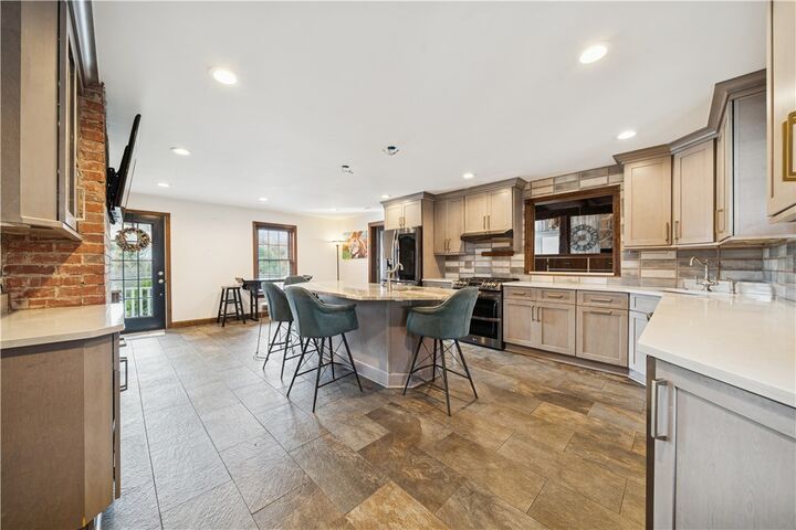 Property Photo: 1512 Abers Creek Rd PA 15239