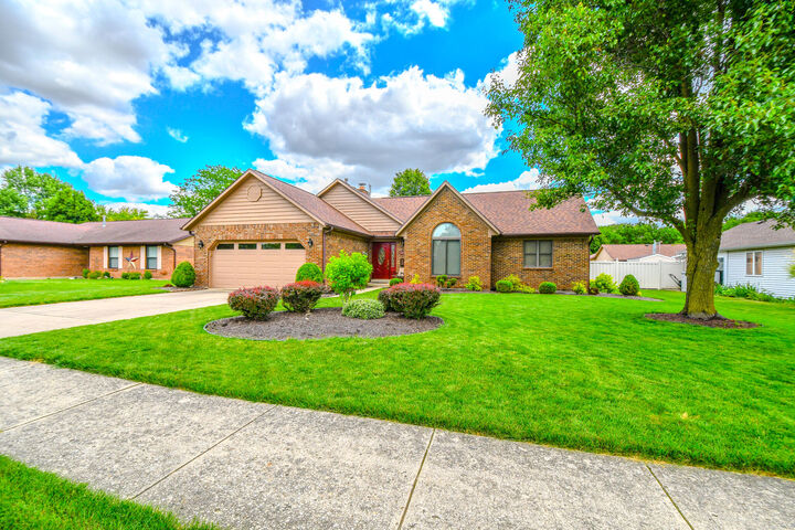 Property Photo:  1337 Maplecrest Drive  OH 45373 