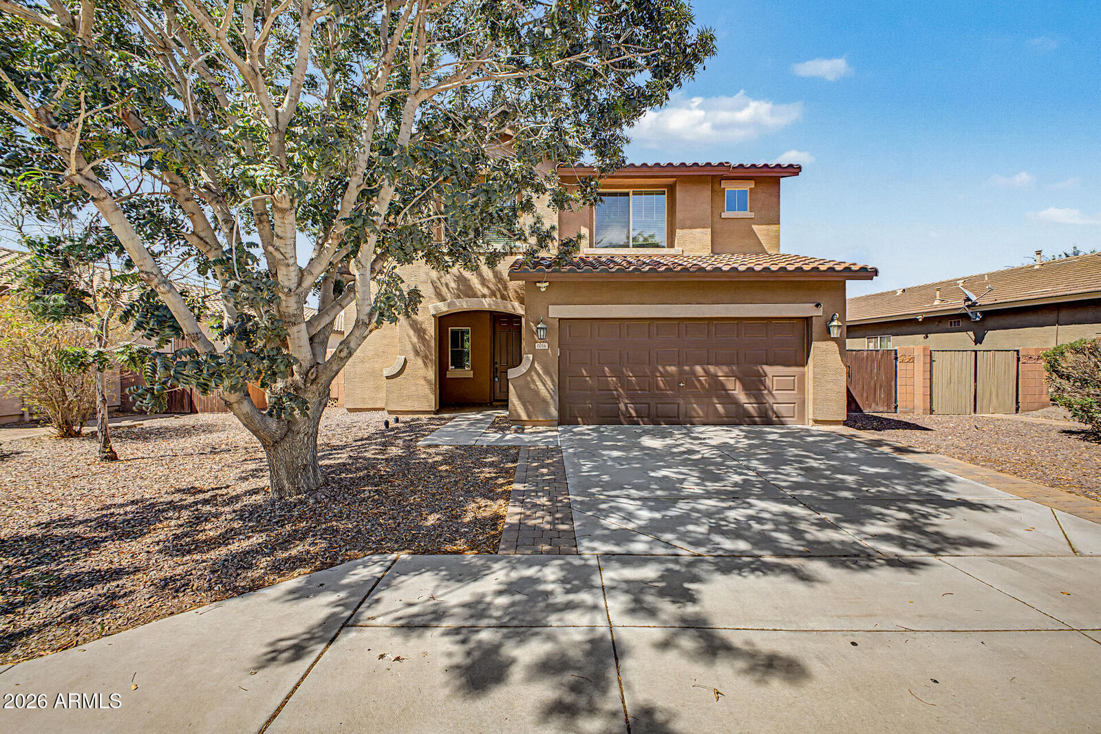 Property Photo:  1016 W Basswood Avenue  AZ 85140 