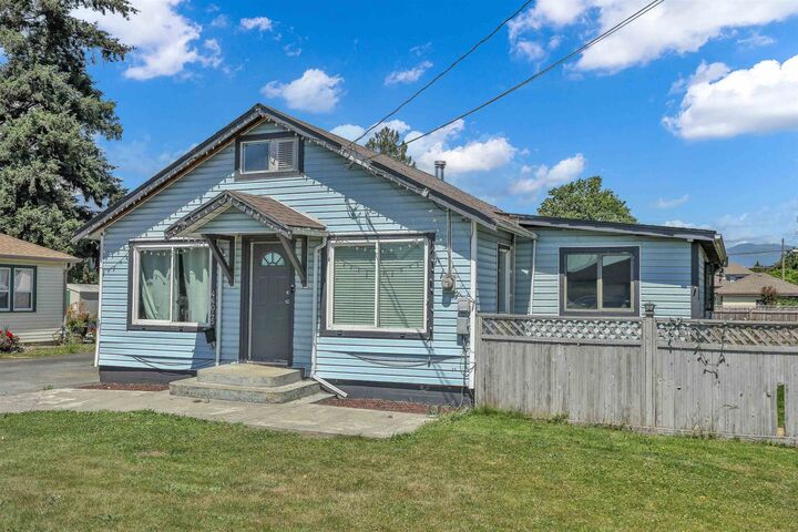 46045 Fifth Avenue — photo 1